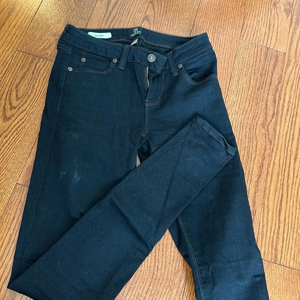 Just black skinny jeans